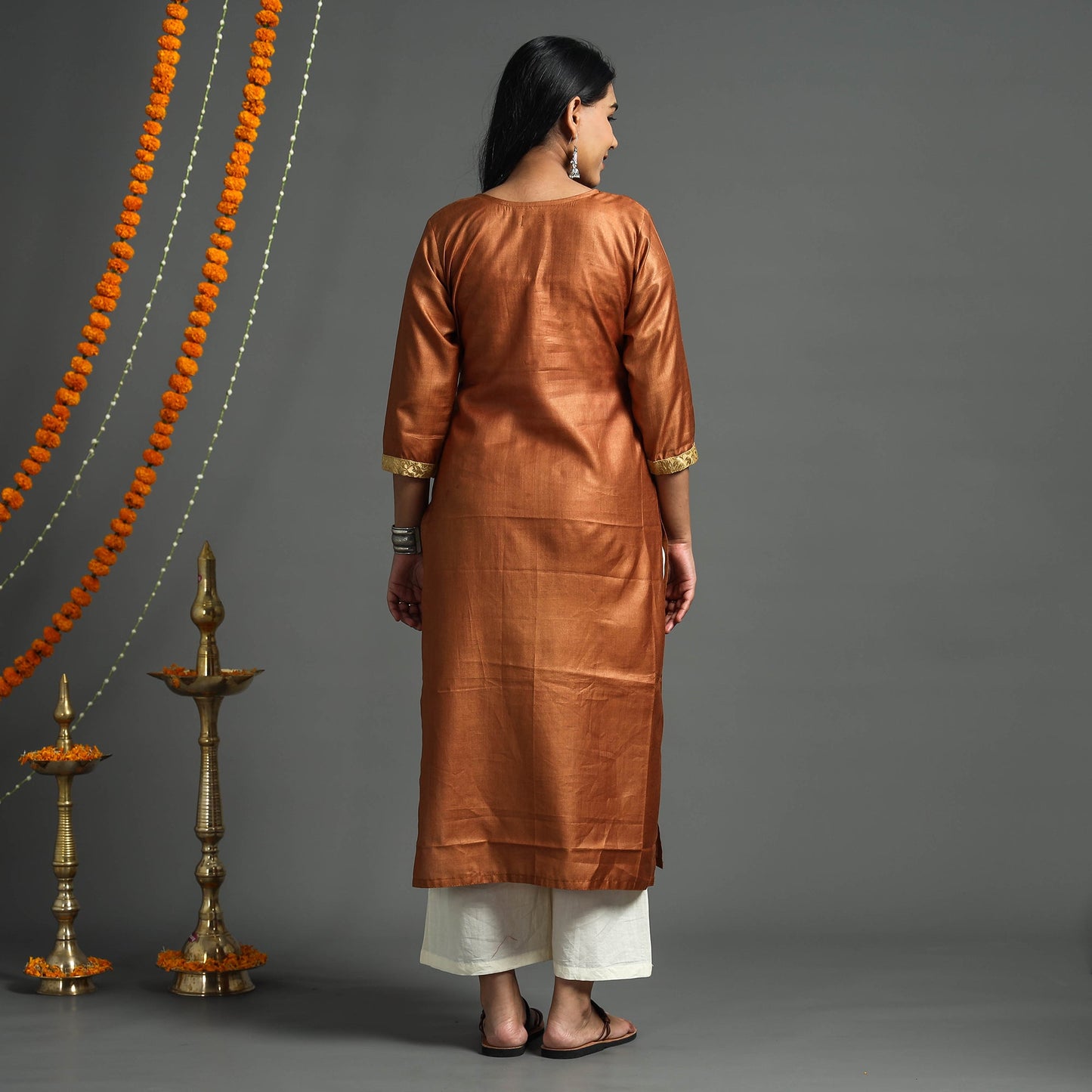 Buy Dark Grey Plain Tussar Silk Banarasi Patchwork Floral Kurta l iTokri.com