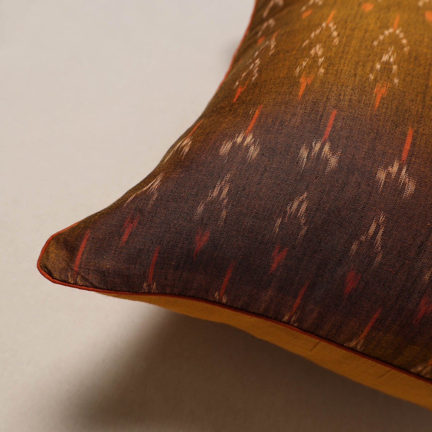 Pochampally ikat weave cushion cover 05 - handcrafted