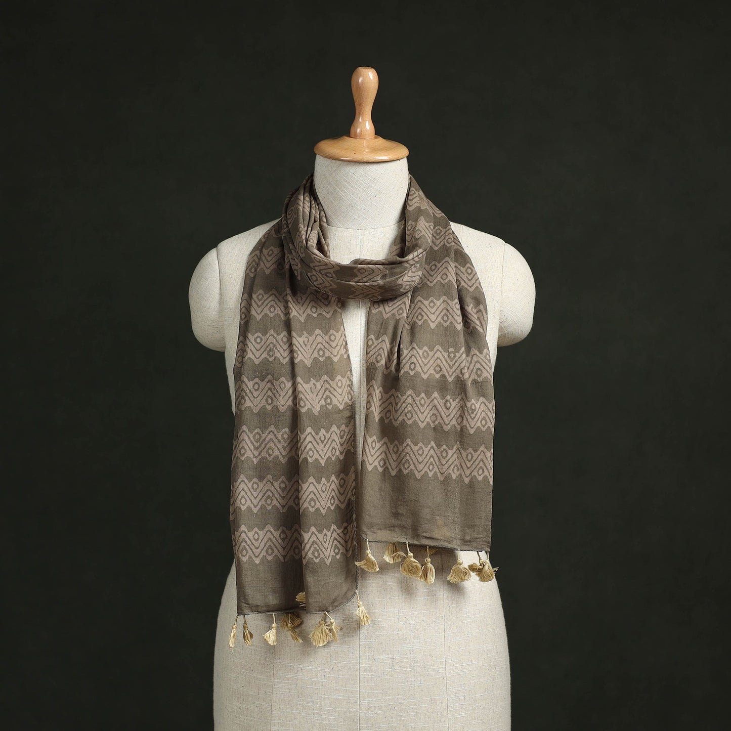 Pure mul cotton kutch hand block batik print stole