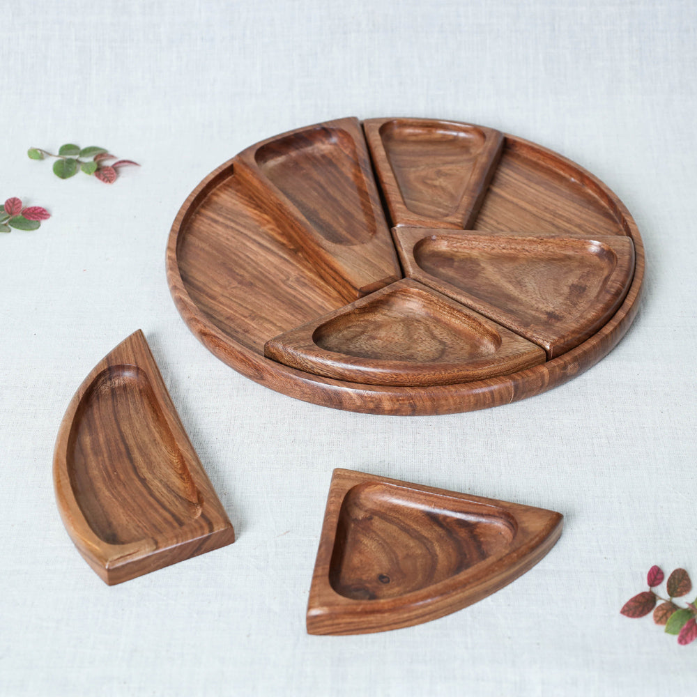 Sheesham Wood Segmented Brown Snacks Platter / Serving Tray