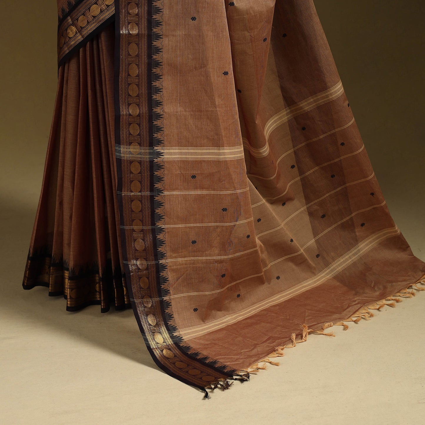 Thread buti cotton kanchipuram saree with border 26