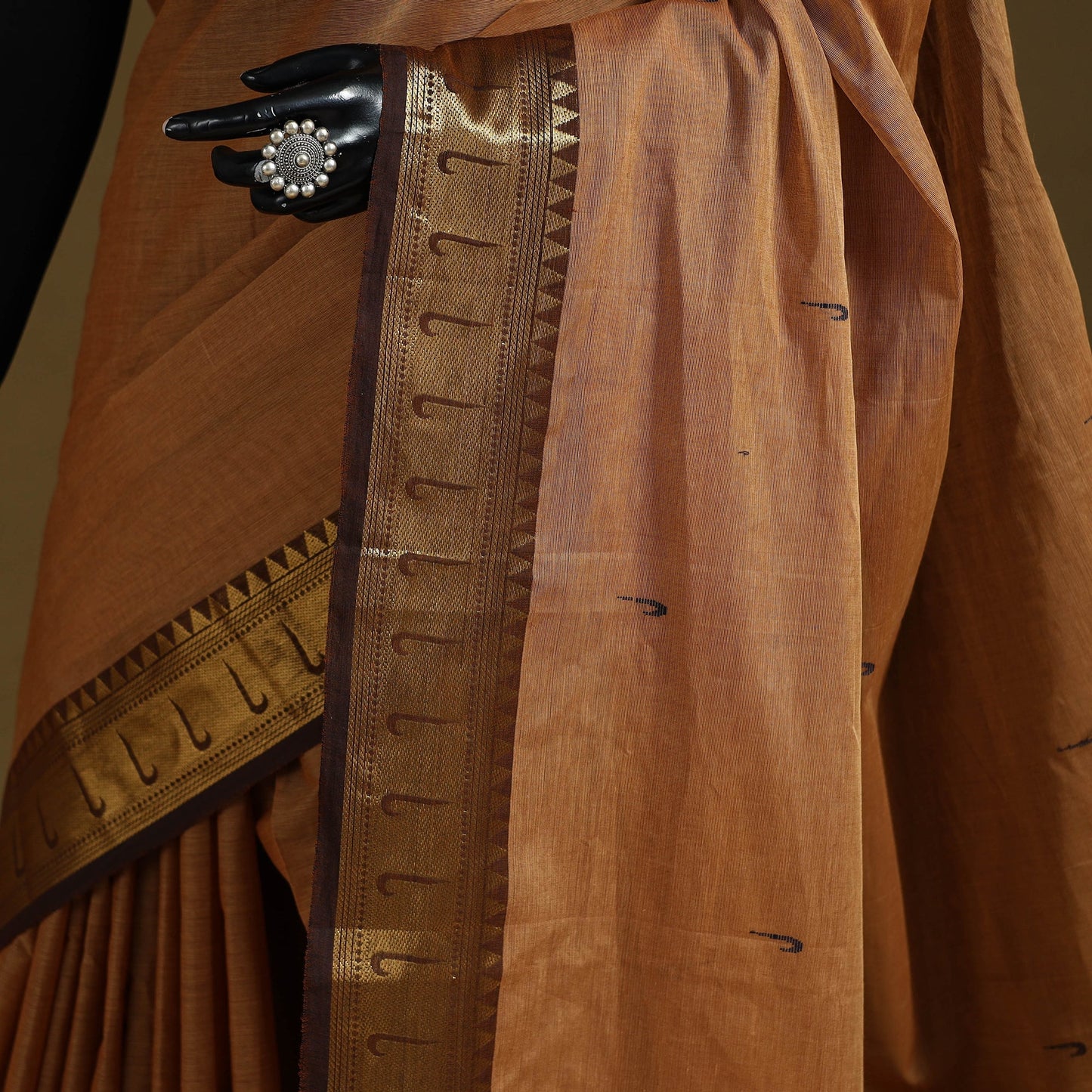 Thread buti cotton kanchipuram saree with border 28