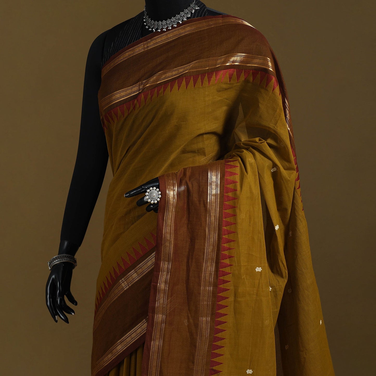 Thread buti cotton kanchipuram saree with border 32