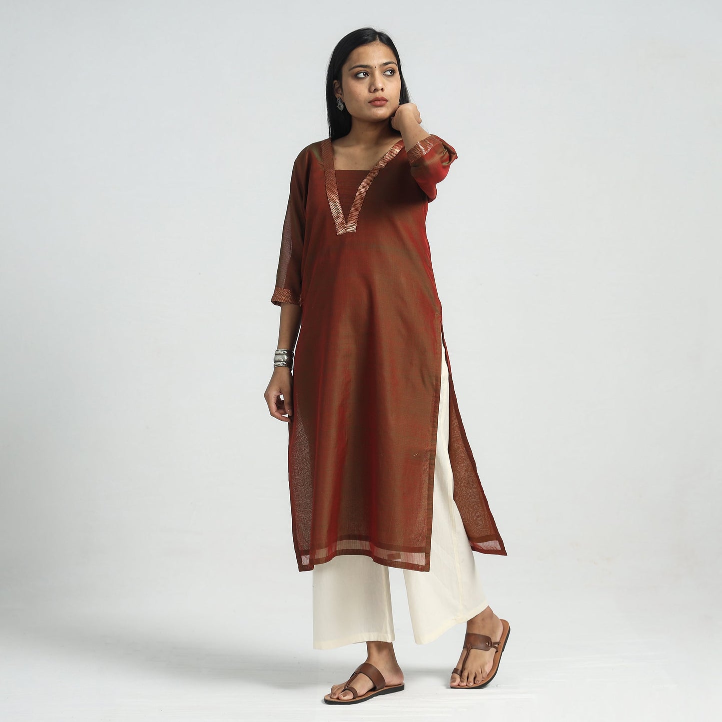 Buy Traditional Maheshwari Handloom Silk Cotton Checks Kurta with Dupatta Set Online at iTokri.com