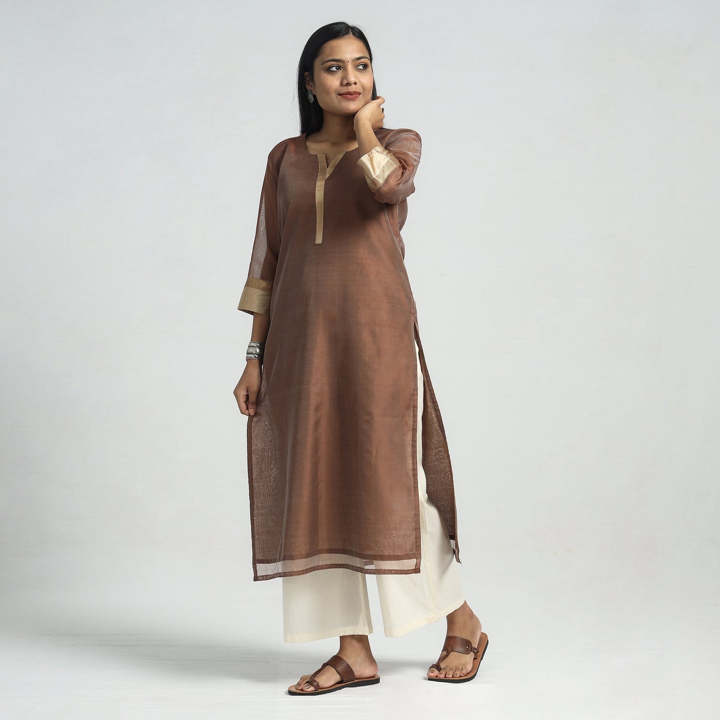 Buy Traditional Maheshwari Handloom Silk Cotton Kurta with Dupatta Set Online at iTokri.com