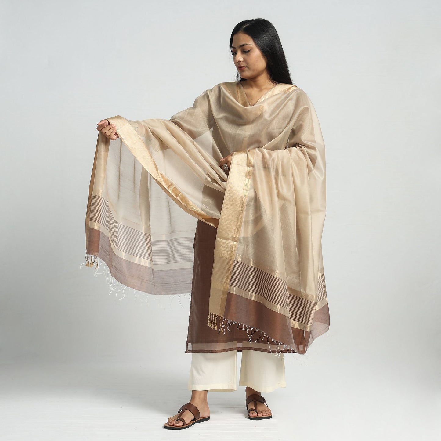 Buy Traditional Maheshwari Handloom Silk Cotton Kurta with Dupatta Set Online at iTokri.com