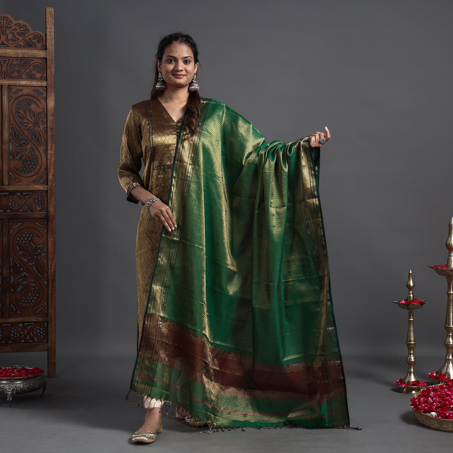 Traditional Maheshwari Tissue Zari Work Cotton Handloom Kurta with Dupatta Set