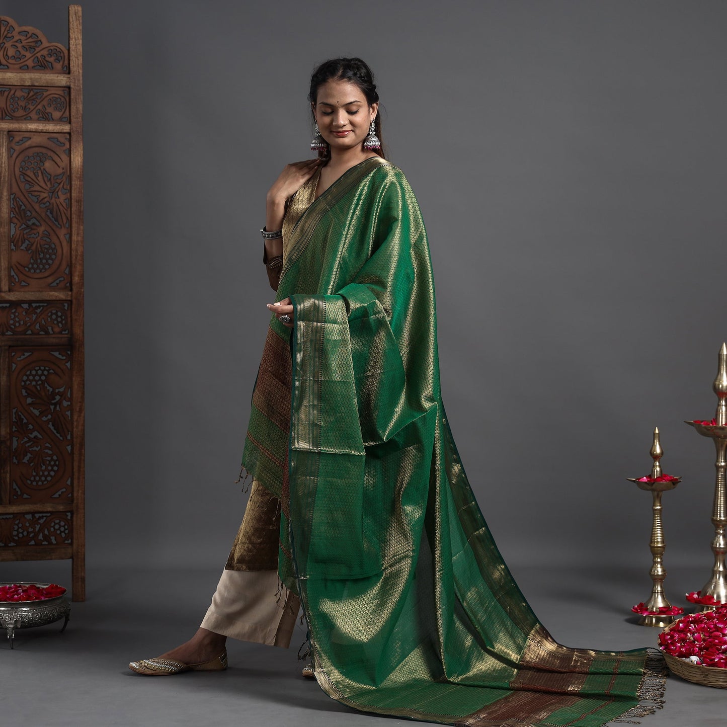Traditional Maheshwari Tissue Zari Work Cotton Handloom Kurta with Dupatta Set