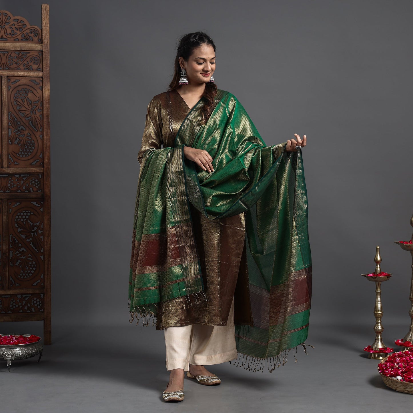 Traditional Maheshwari Tissue Zari Work Cotton Handloom Kurta with Dupatta Set