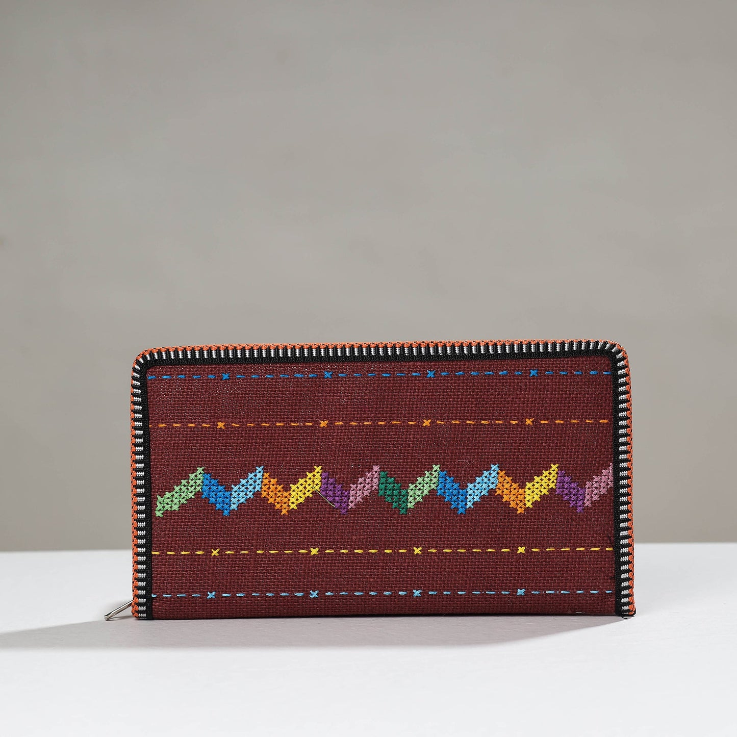 Tribal Hand Embroidered Jute Passport Cover Online at iTokri.com