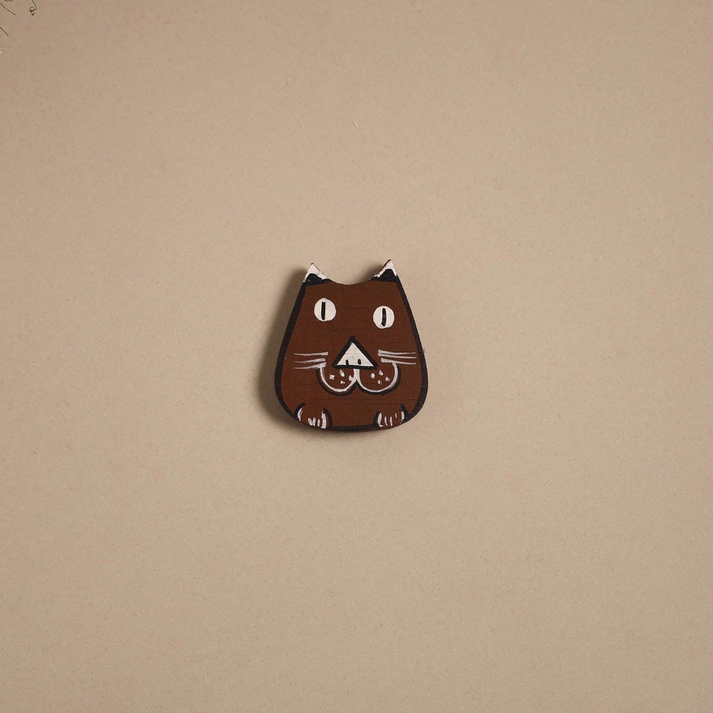 Cat - kerala mural handpainted bamboo fridge magnet 02