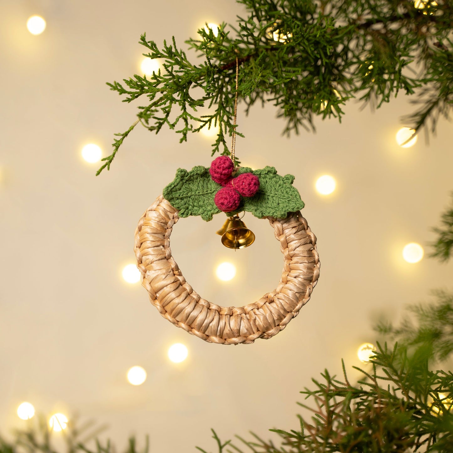 Christmas decor banana bark berry bell wreath hanging