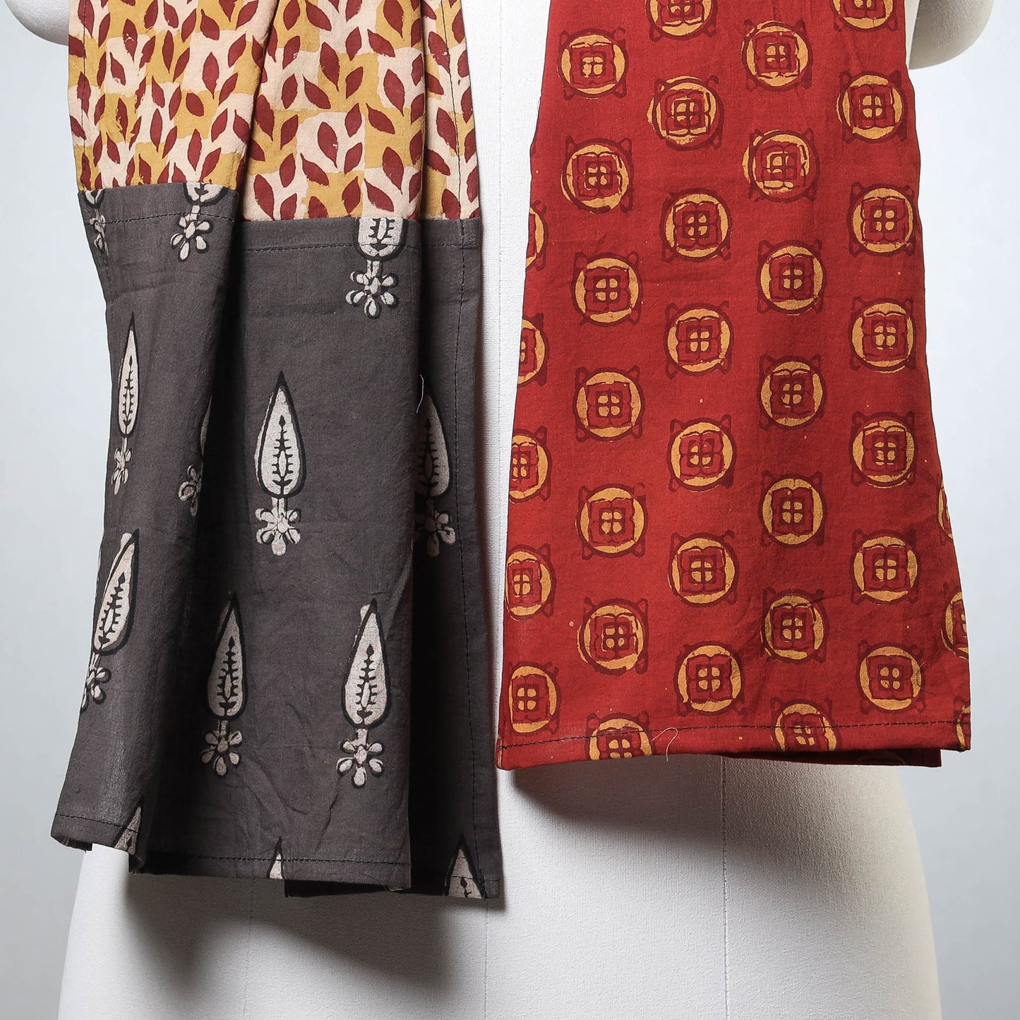 Buy Akola/Pipad Block Printed Patchwork Cotton Stole Online at iTokri.com
