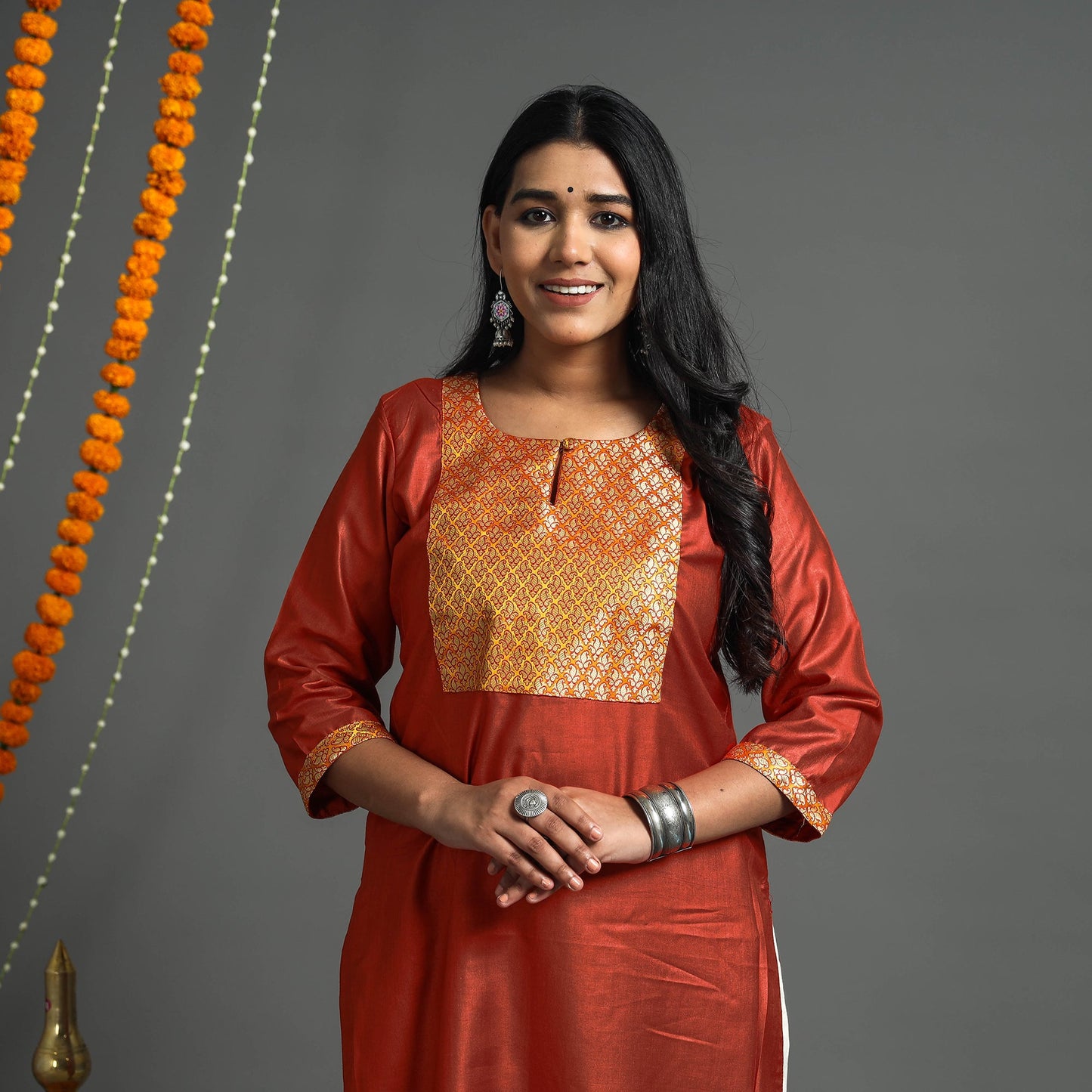 Buy Dark Grey Plain Tussar Silk Banarasi Patchwork Floral Kurta l iTokri.com