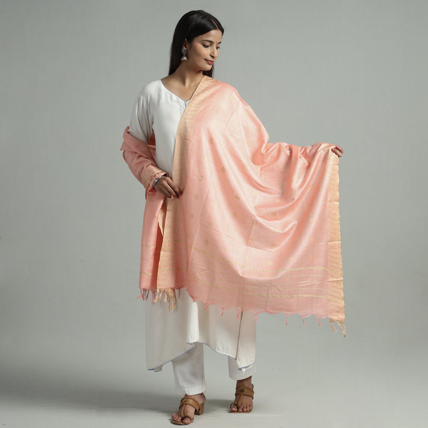 Jamdani Buti Mulberry Silk Handloom Dupatta with Tassels 31