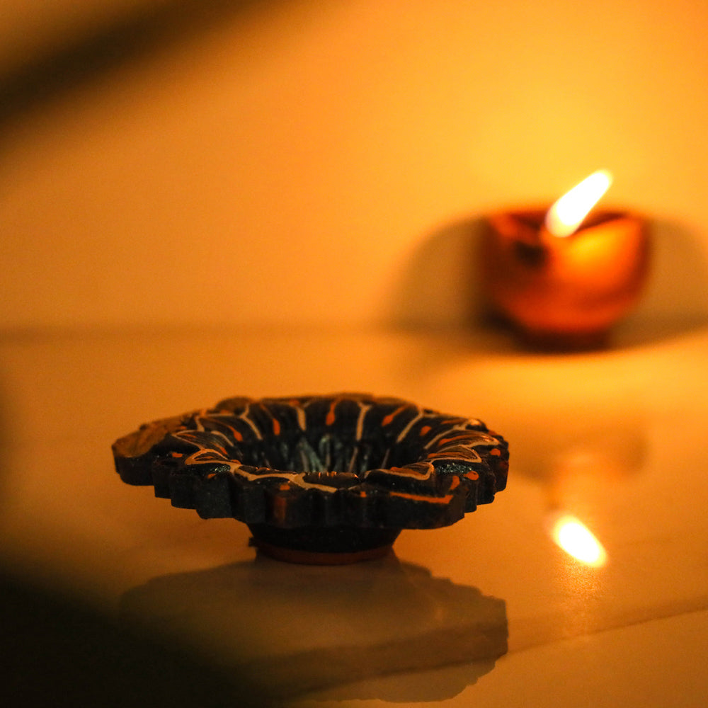 Decorative Handpainted Terracotta Diya (Set of 4) Online in India l iTokri.com