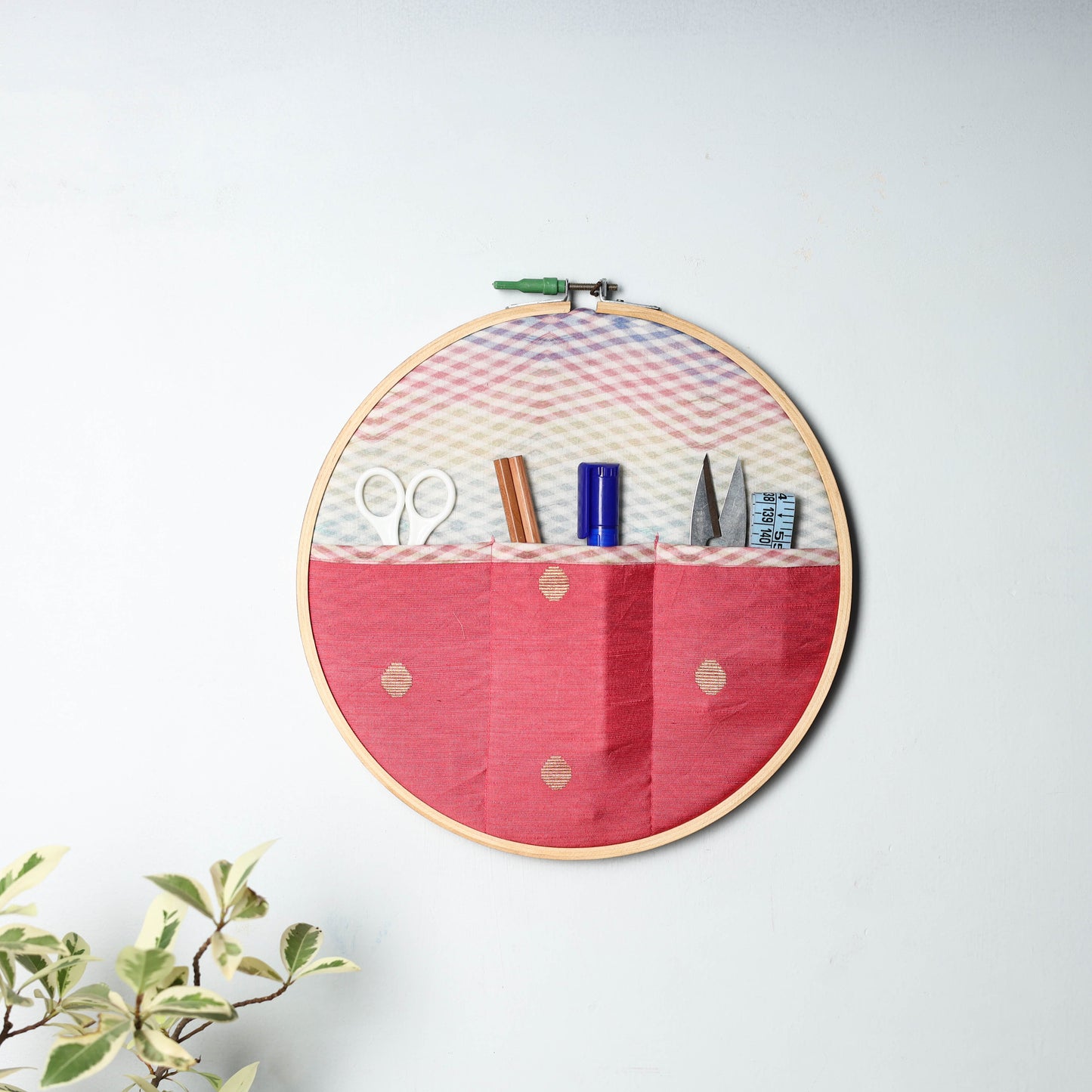 Embroidery Hoop Wall Decor 01