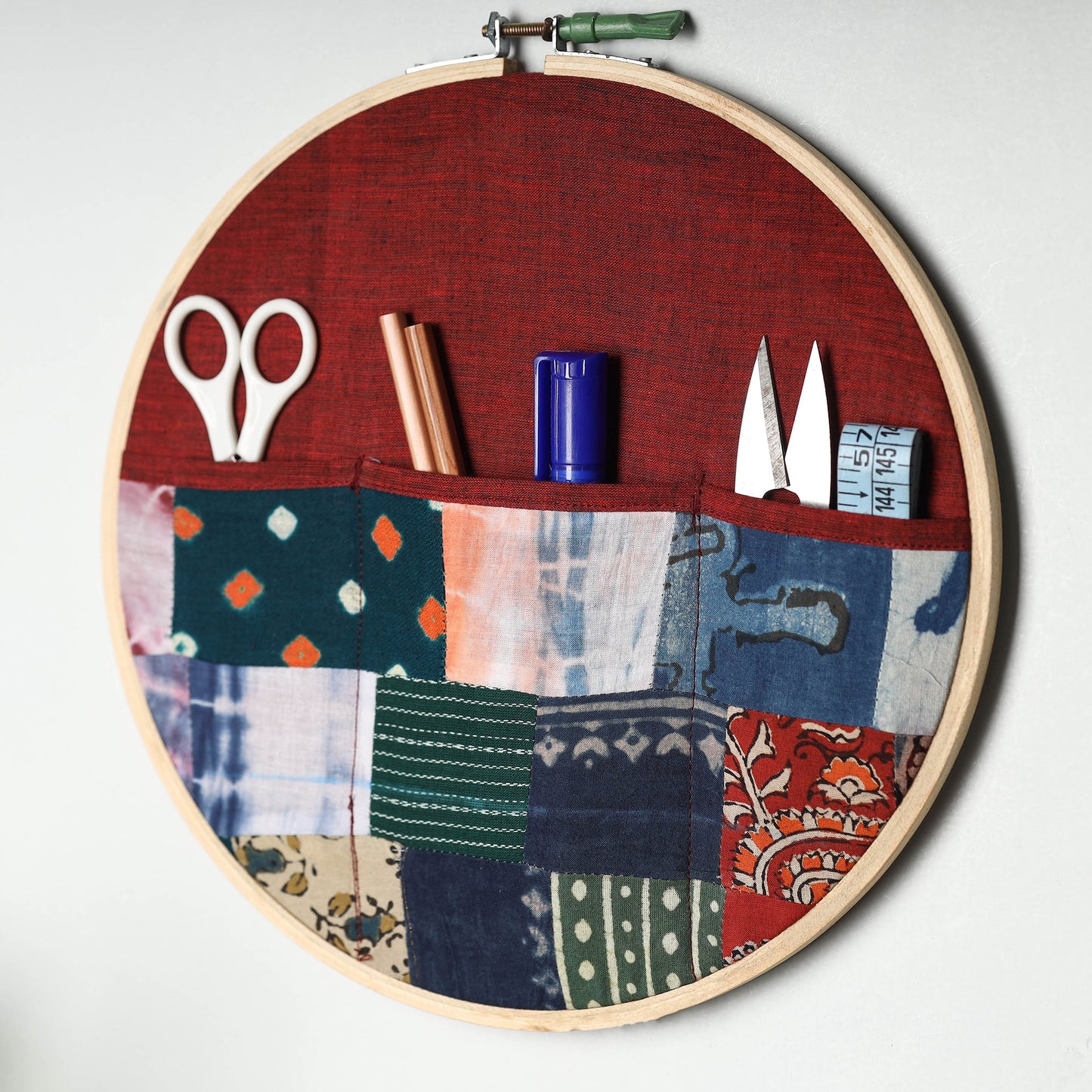 Embroidery Hoop Wall Decor (Large) 01