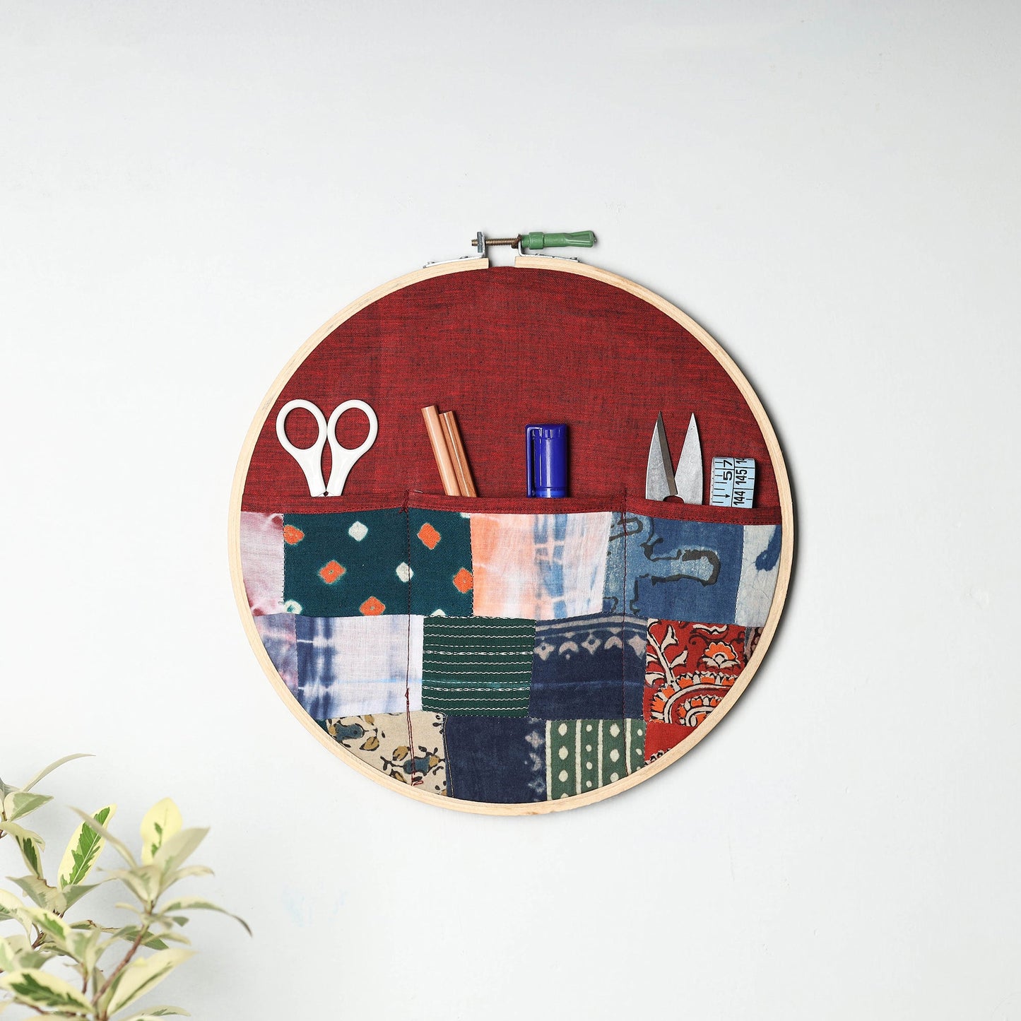 Embroidery Hoop Wall Decor (Large) 01