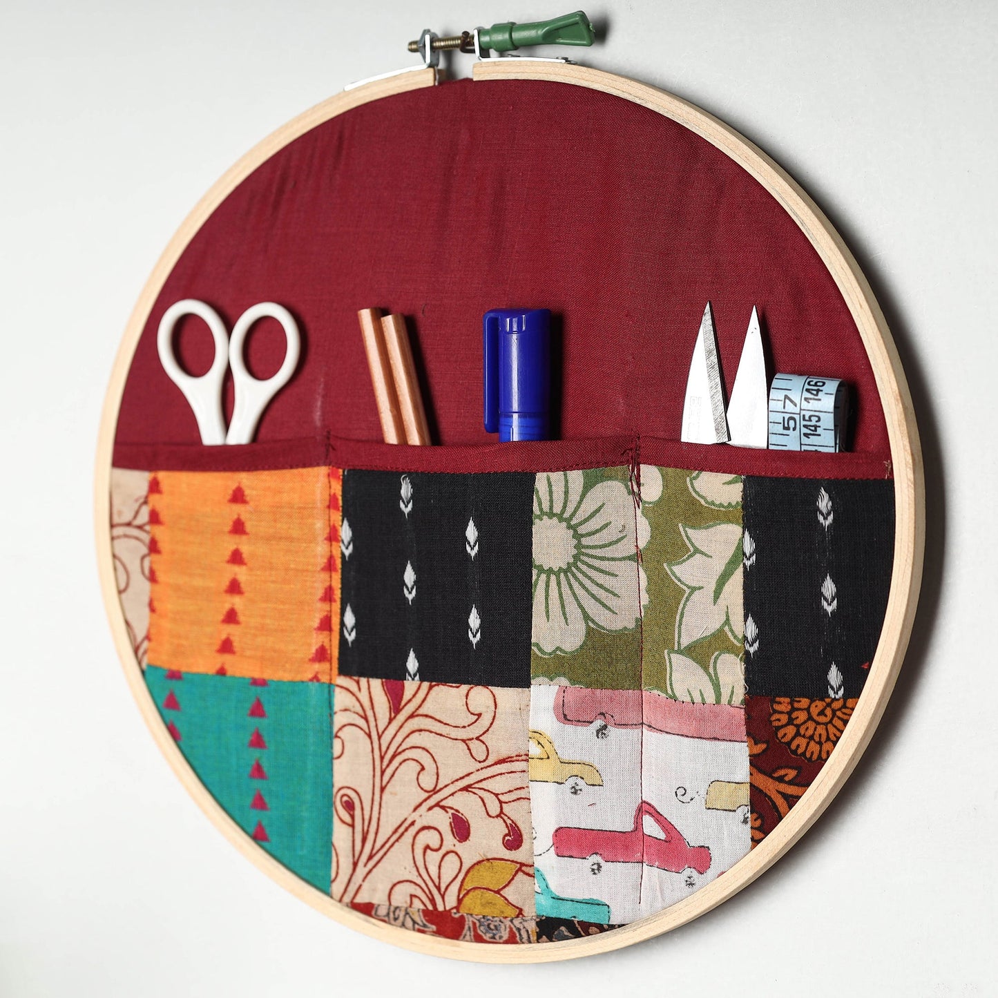 Embroidery Hoop Wall Decor (Large) 18