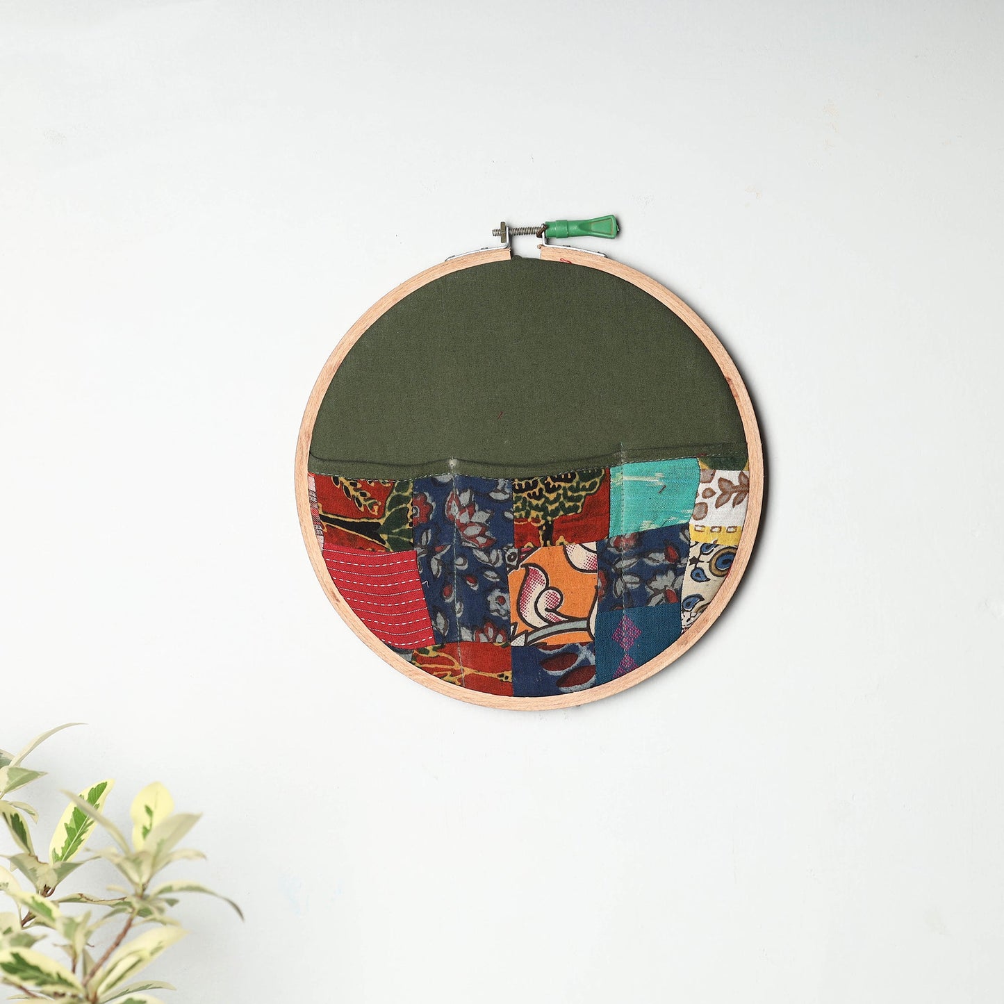 Embroidery Hoop Wall Decor (Small) 50