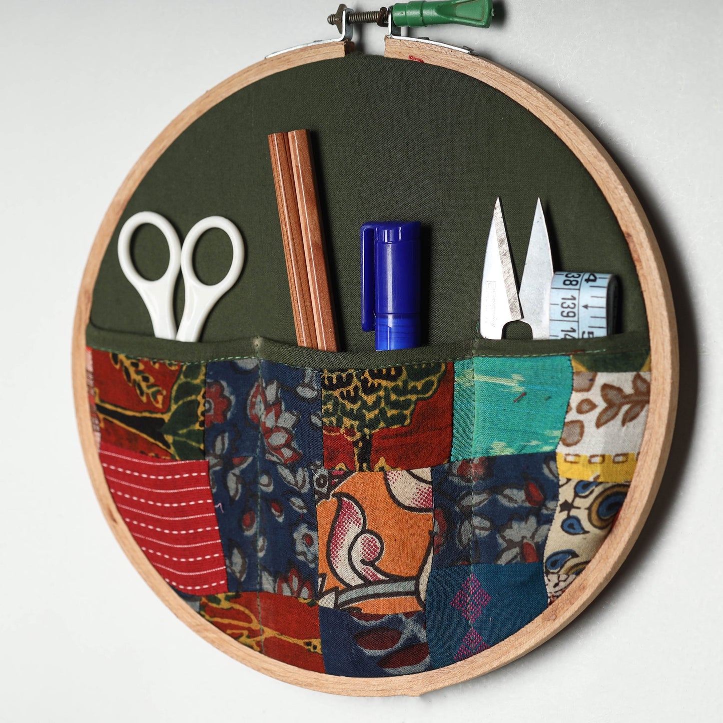 Embroidery Hoop Wall Decor (Small) 50