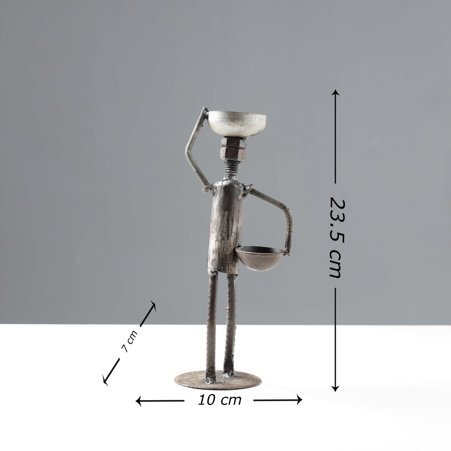 man metal sculpture