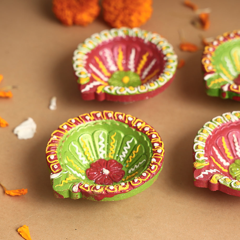 Festive Decor Handpainted Terracotta Diyas (Set of 4) Online in India l iTokri.com