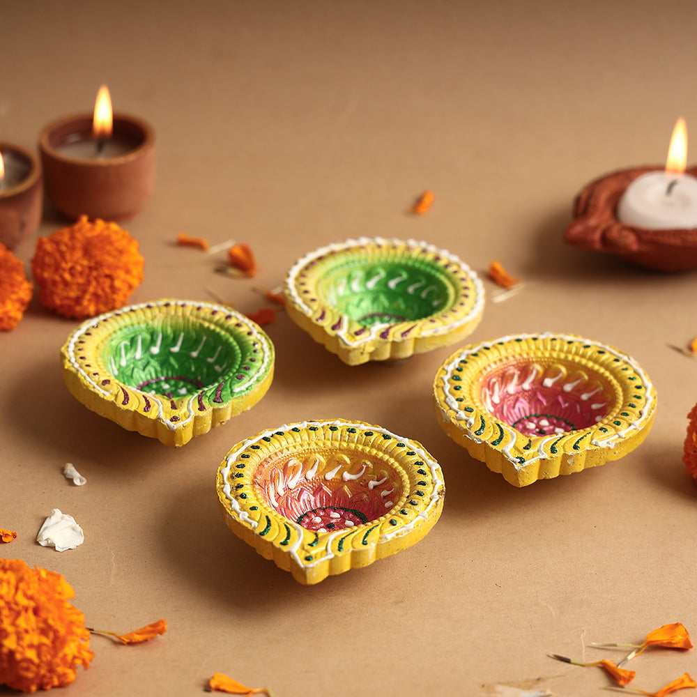 Festive Decor Handpainted Terracotta Diyas (Set of 4) Online in India l iTokri.com