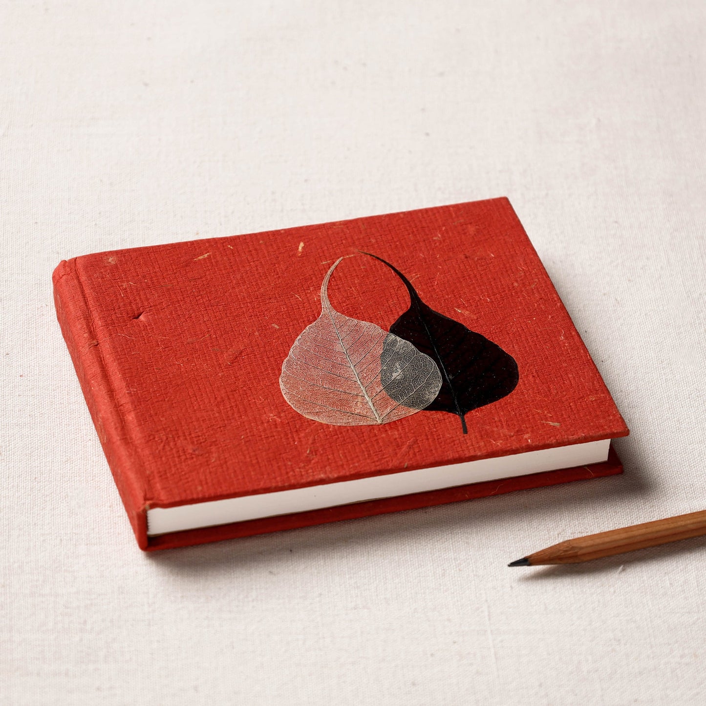 Flower Art Work Special Visitor Notebook (4.3 x 5.5 in)