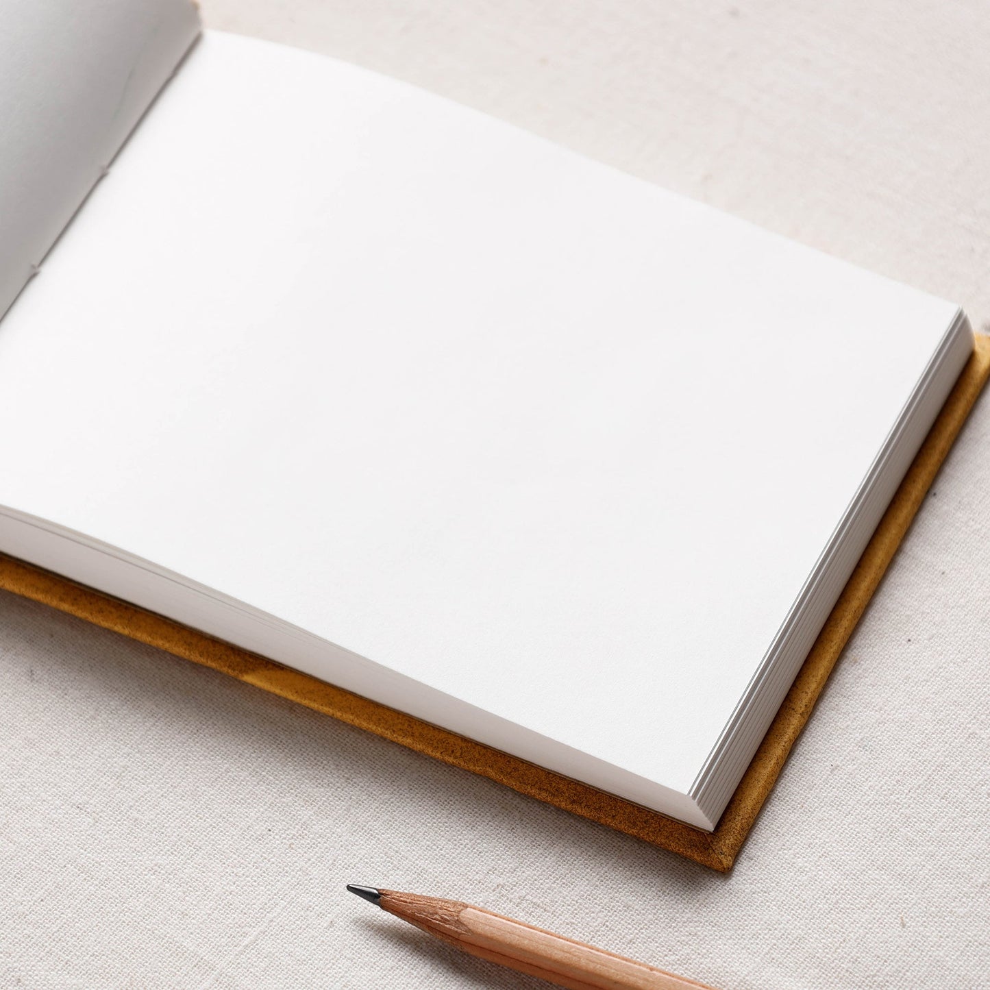 Flower Art Work Special Visitor Notebook (4.3 x 5.5 in)