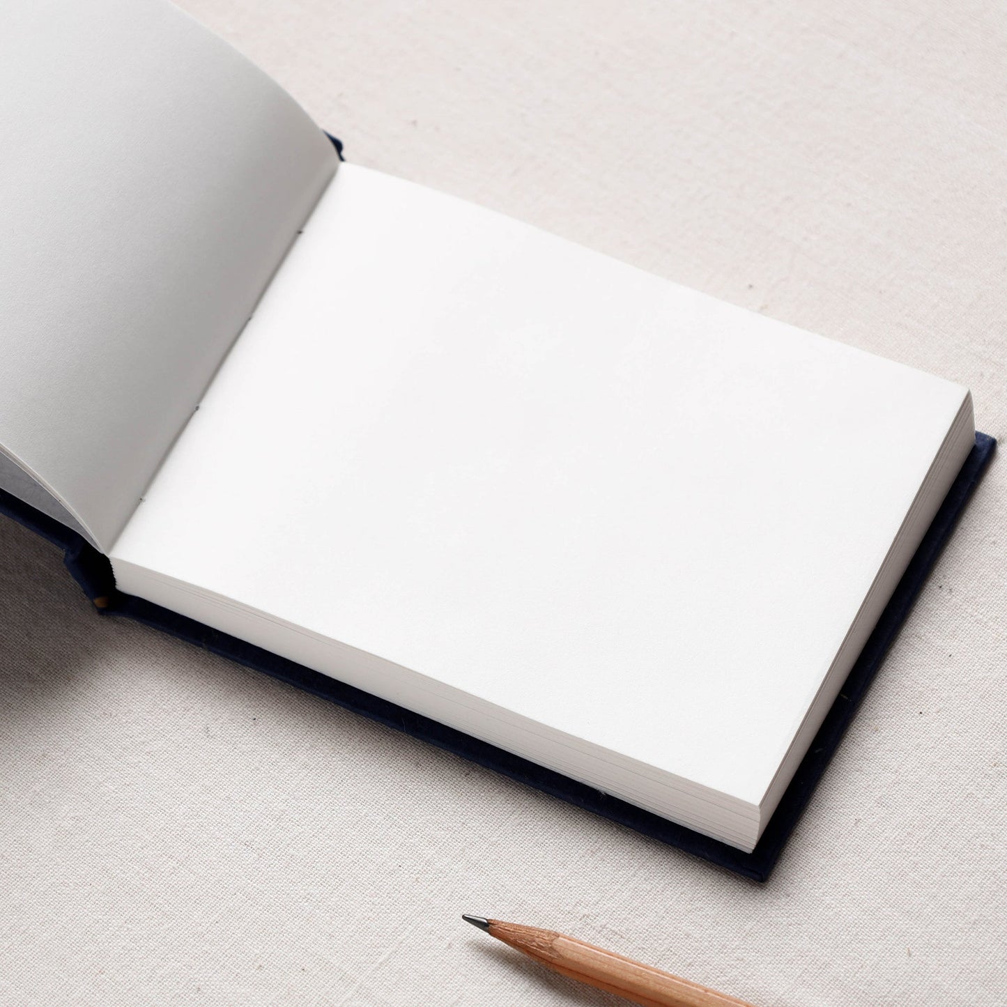 Flower Art Work Special Visitor Notebook (4.3 x 5.5 in)