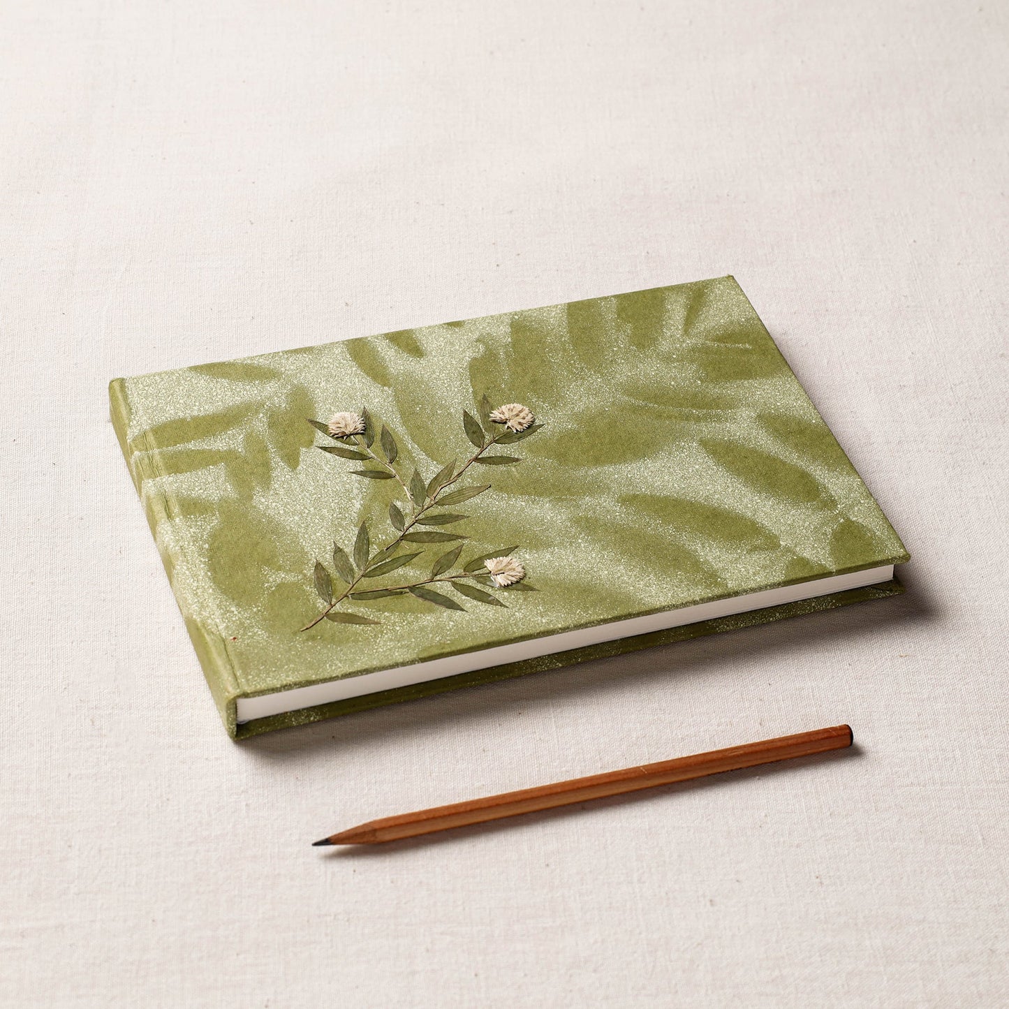 Flower Art Work Special Visitor Notebook (4.3 x 5.5 in)