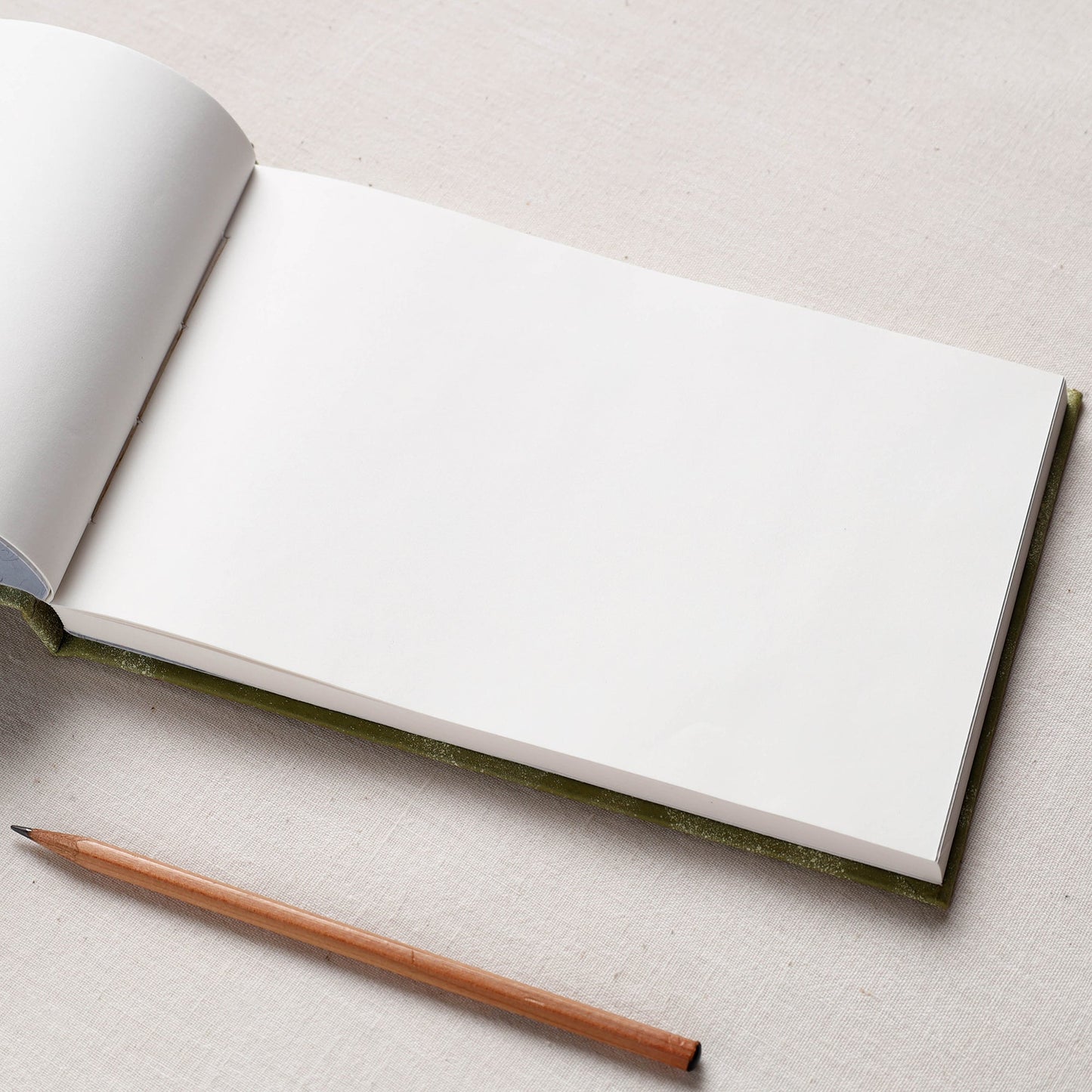 Flower Art Work Special Visitor Notebook (4.3 x 5.5 in)