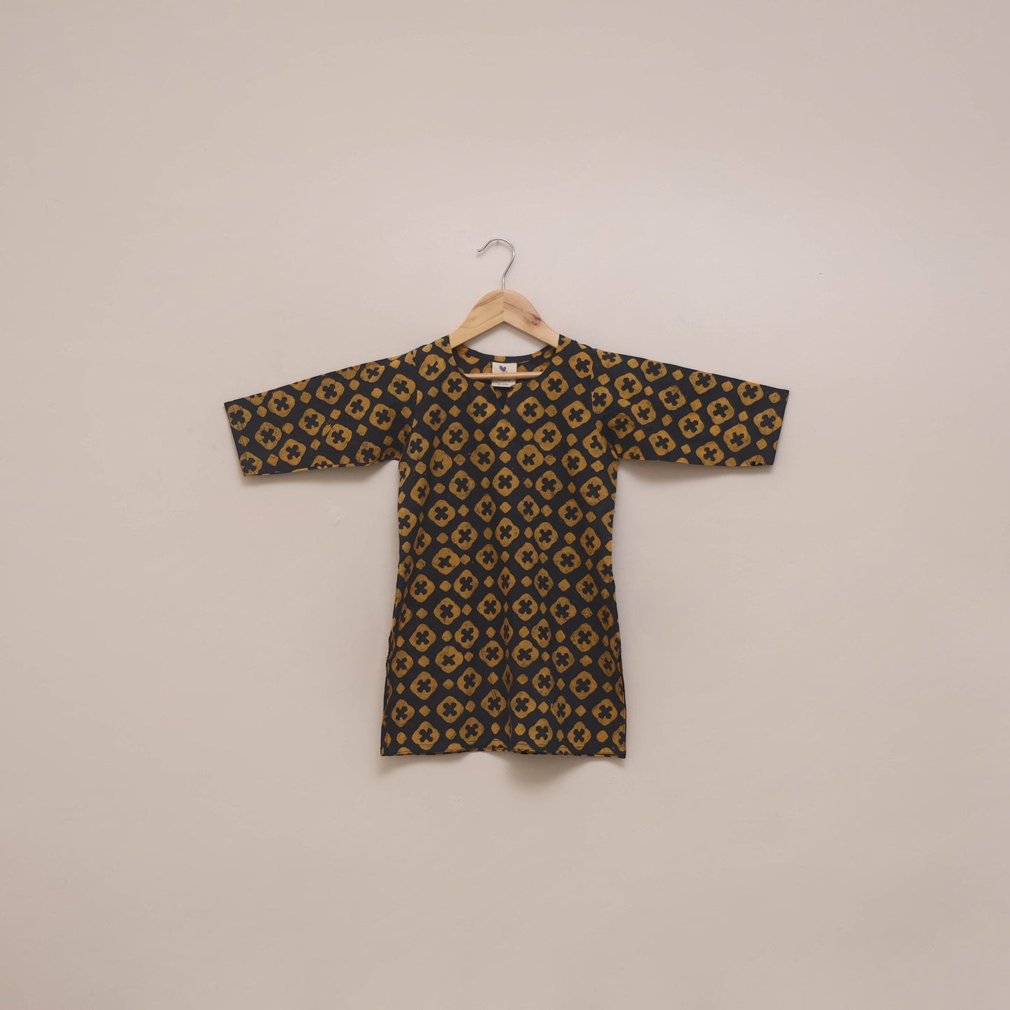 Girls hand batik pure cotton kurta set (3-4 years) 12 - 3-4