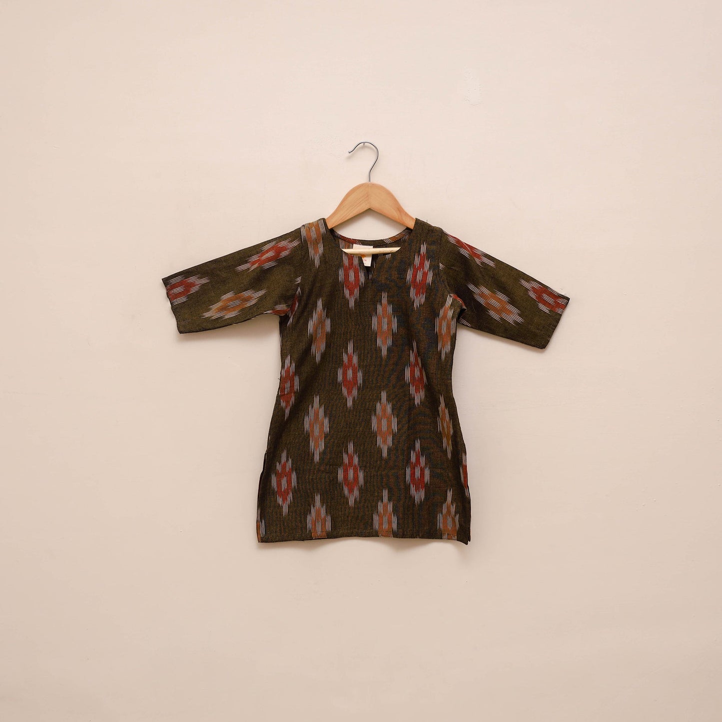 Girls pochampally ikat pure cotton kurta set (2-6 years) 01