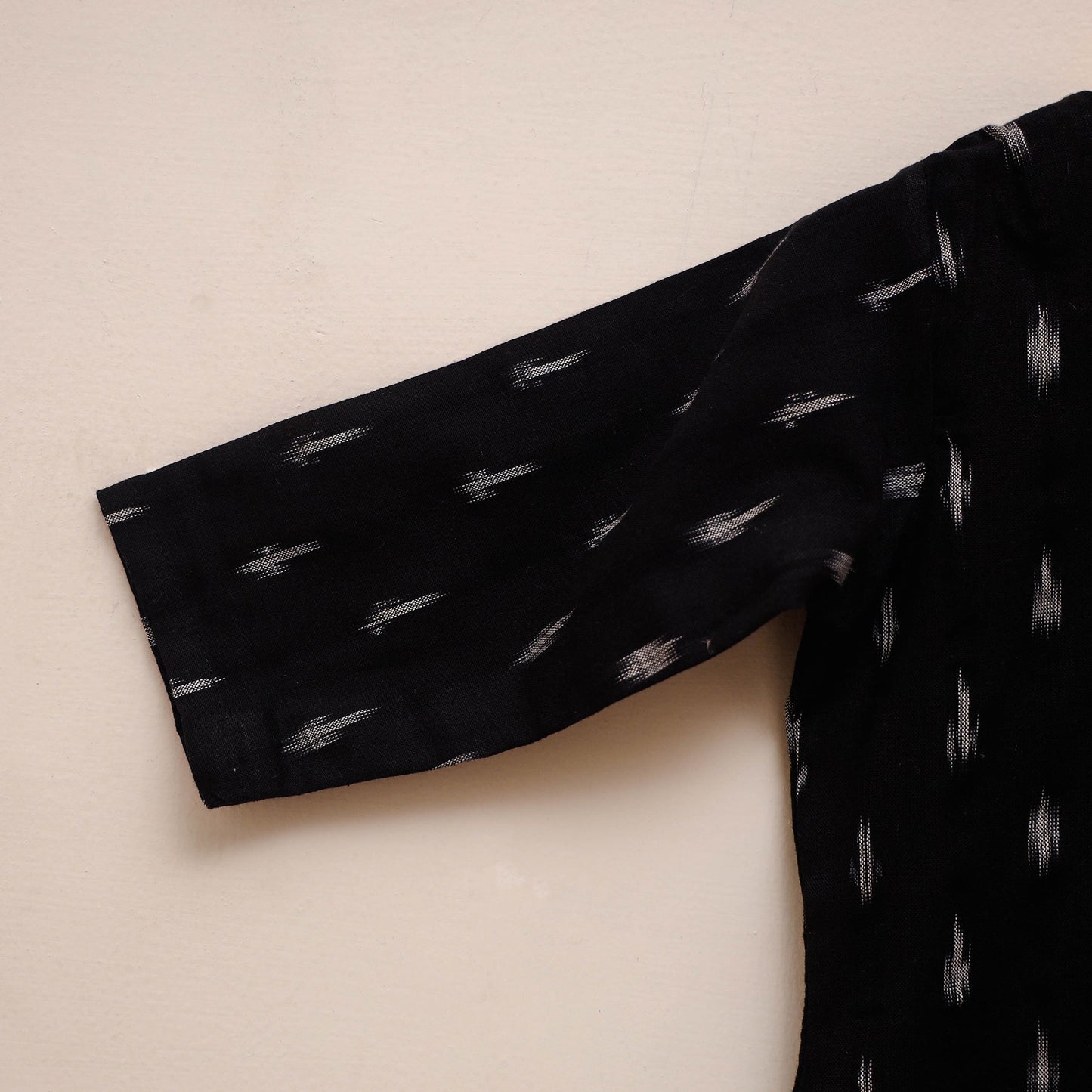 Girls pochampally ikat pure cotton kurta set (2-6 years) 02