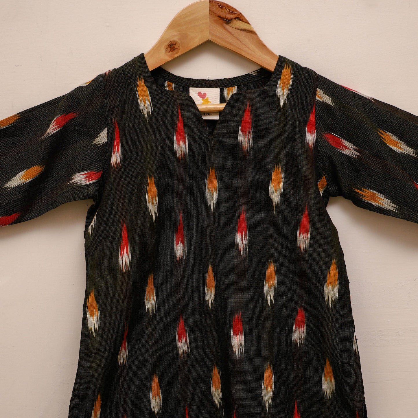 Girls pochampally ikat pure cotton kurta set (2-6 years) 03