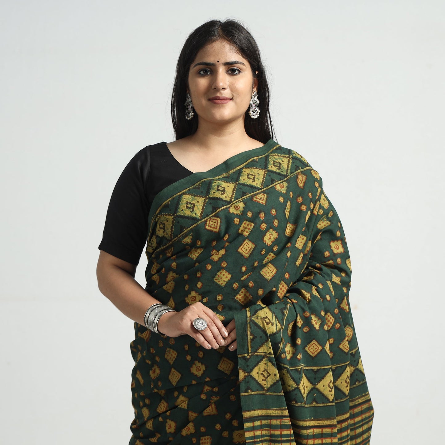 Akola Hand Block Printed Cotton Saree Online at iTokri.com