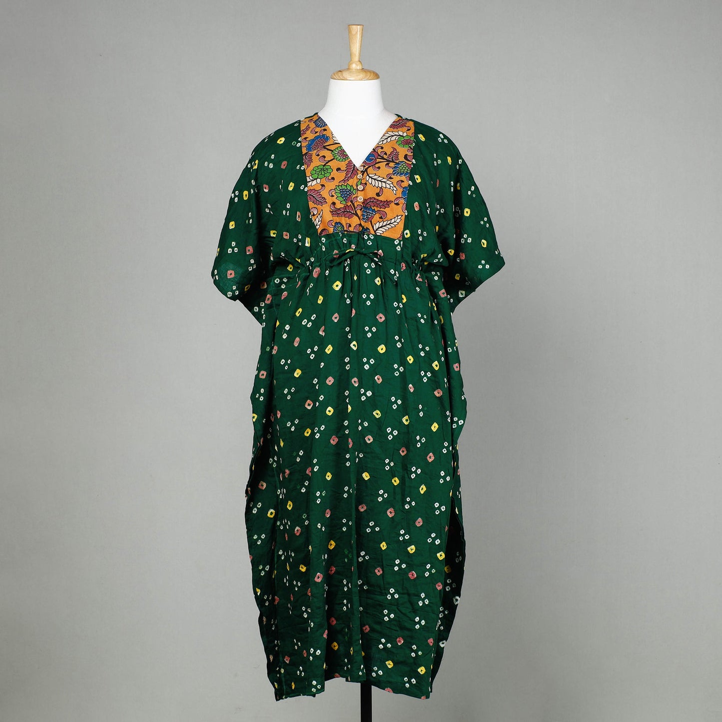 Buy Bandhani Tie-Dye Cotton Kaftan with Tie-Up Waist (Long) Online l iTokri.com