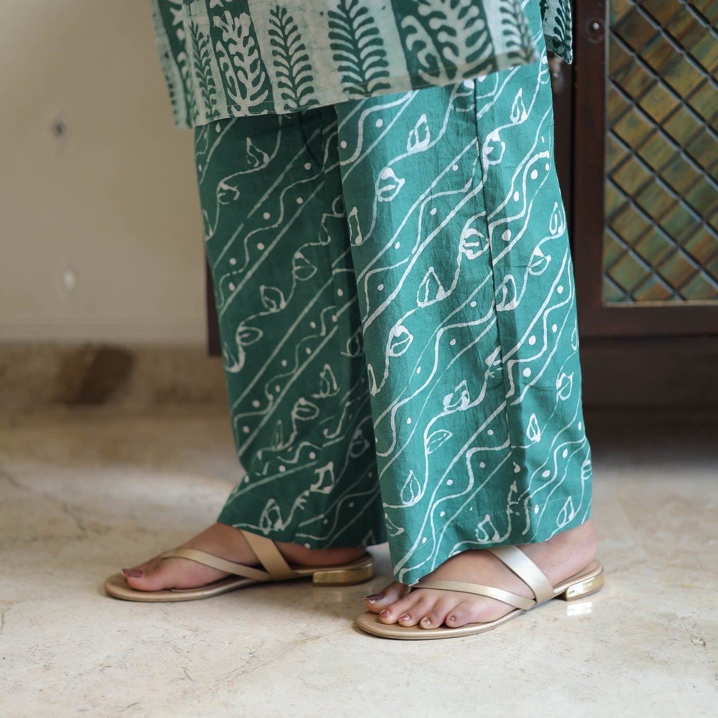 Green Batik Print Kurti Set – Cotton Suit