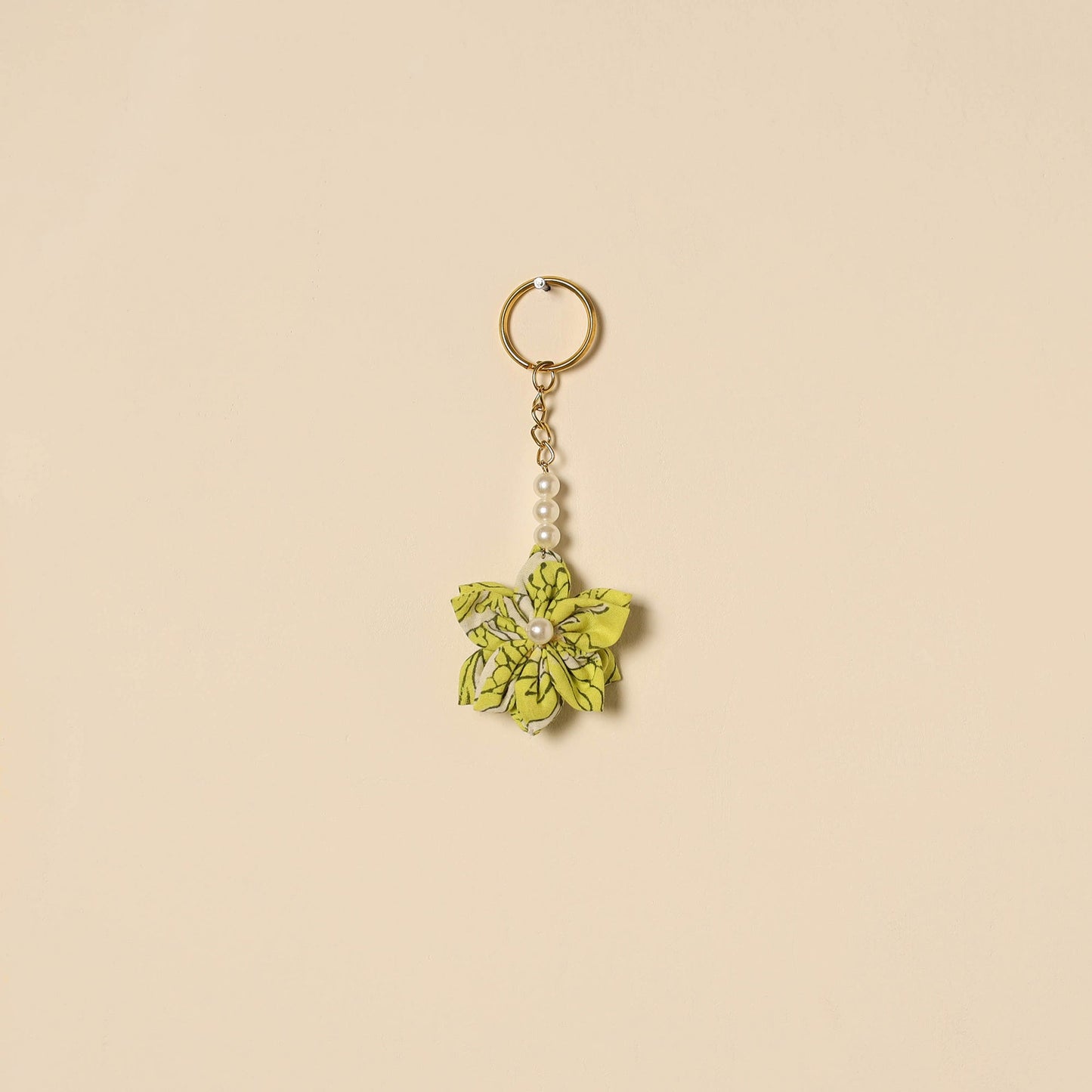 Beaded fabart flower keychain 20 - handcrafted