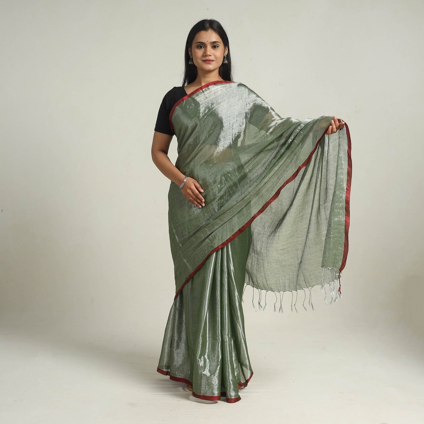 Buy Green Bengal Fine Tissue Zari Saree Online at iTokri.com