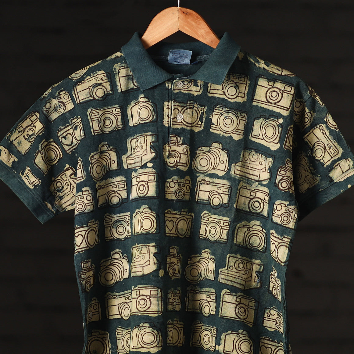 Buy Bindaas Natural Dyed Art Block Print Polo Collar T-shirt in Pure Cotton Online at iTokri.com