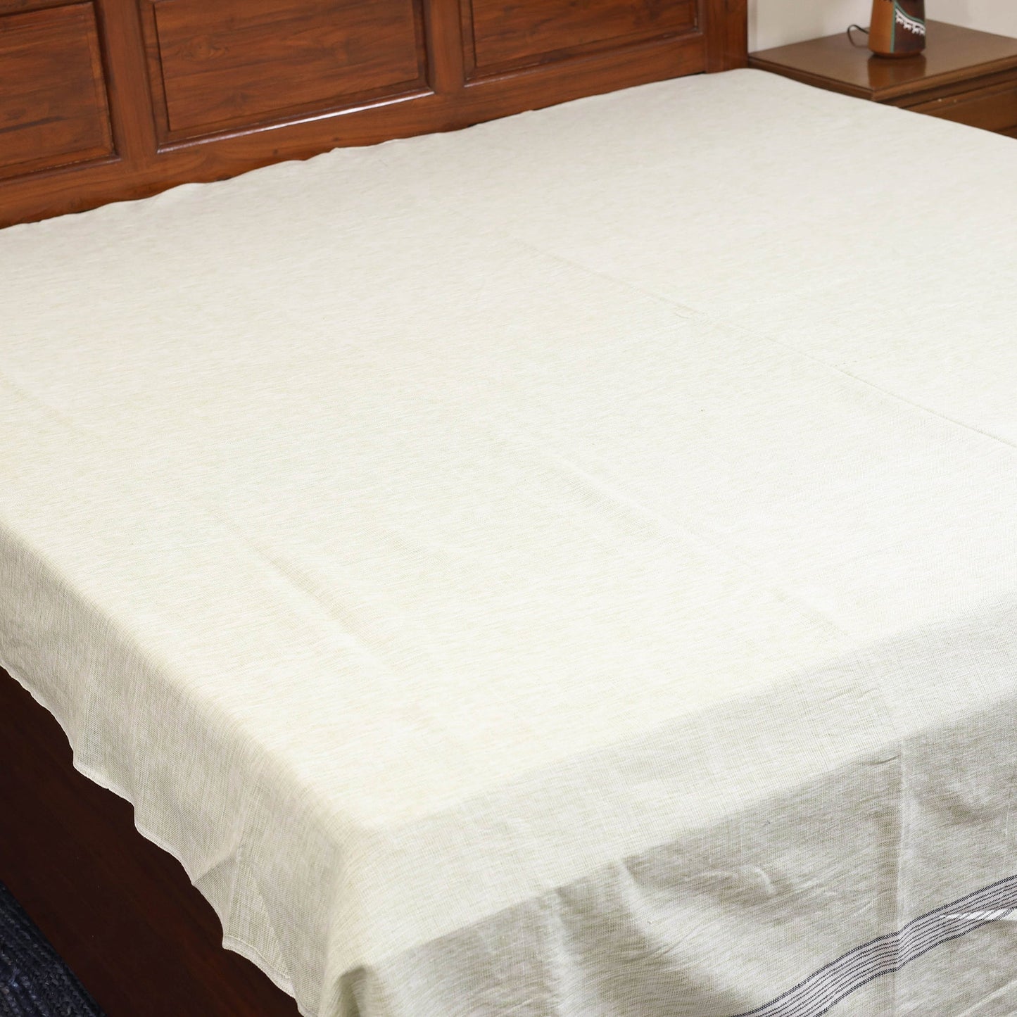 Green - double handloom cotton bed sheet (108 x 90 in) 02