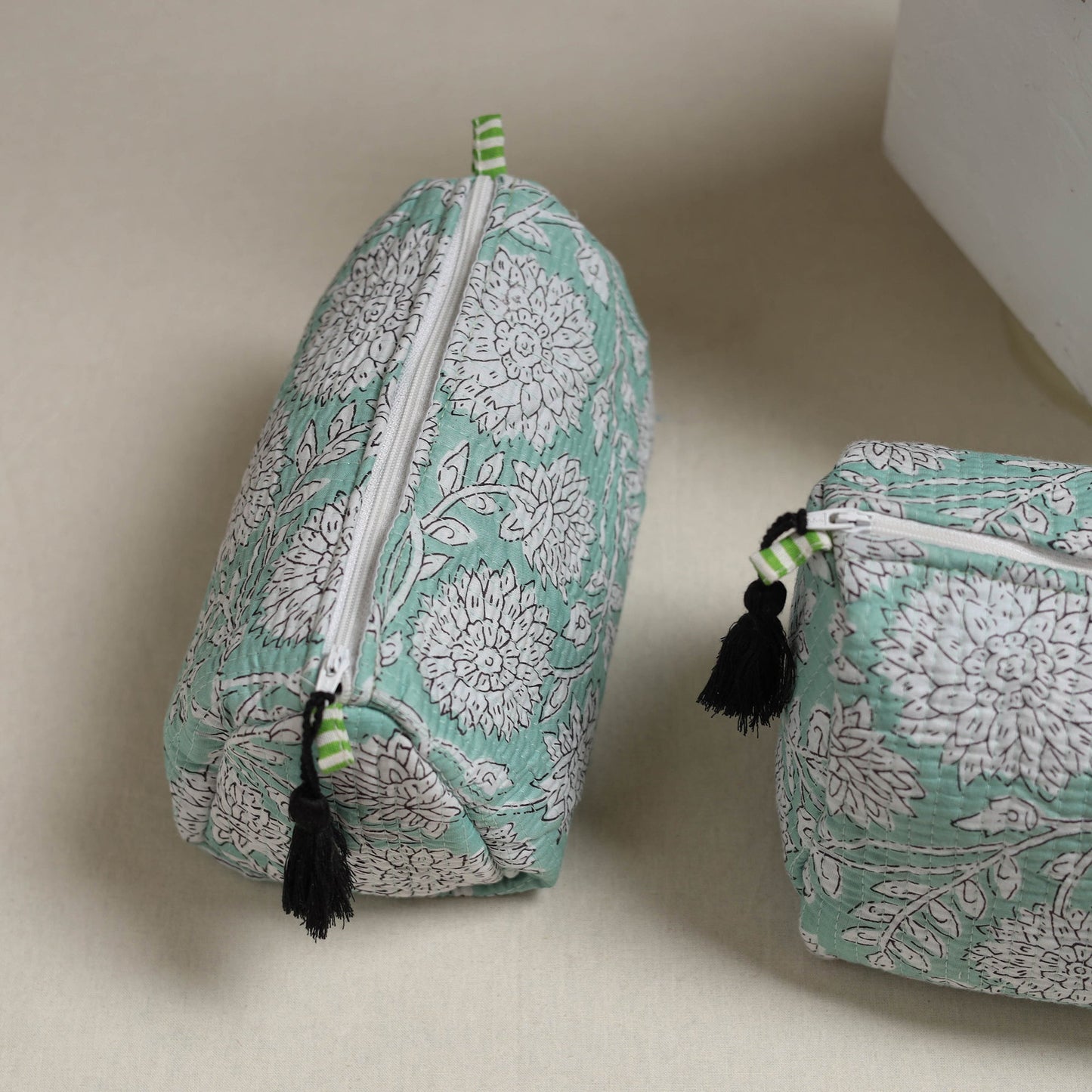 Floral hand block print quilted toiletry bags (set of 3) 01