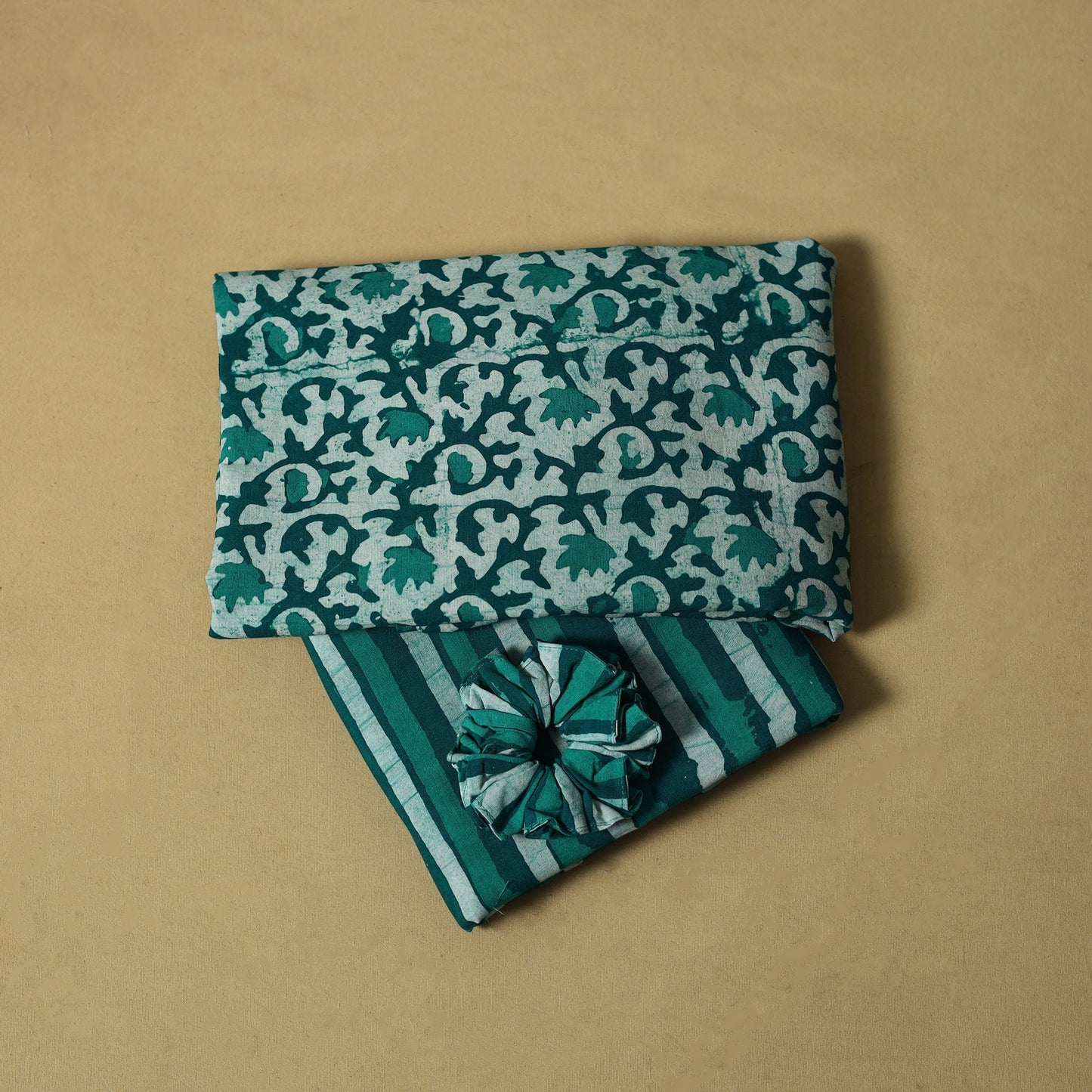 Hand batik cotton 2pc unstitched dress material 08