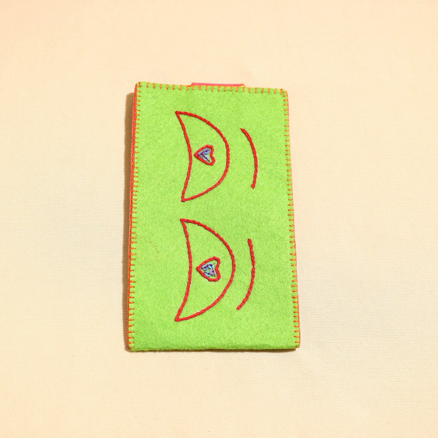 Green Handcrafted Embroidered Felt Mobile Pouch