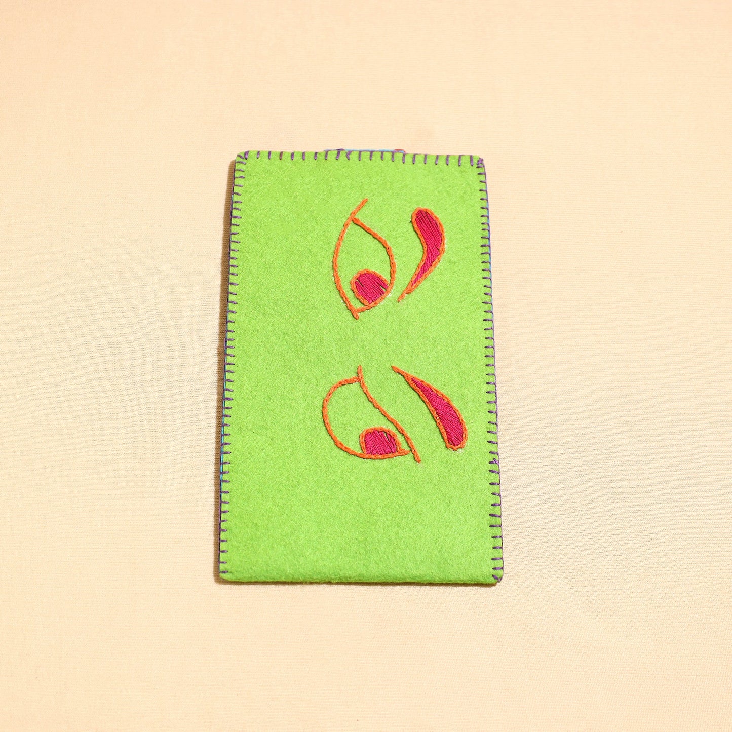 Green Handcrafted Embroidered Felt Mobile Pouch