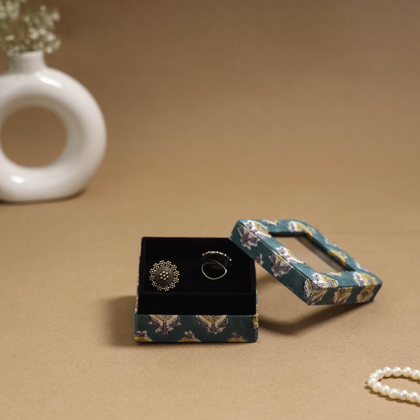 Handcrafted printed fabric ring/earring box 65